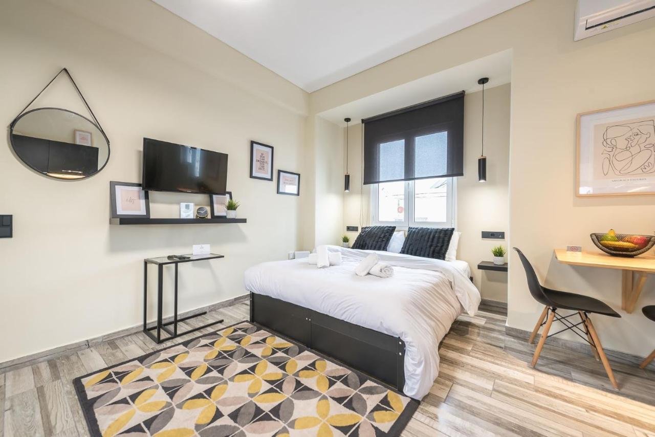 شقة Petralona Stylish Penthouse أثينا المظهر الخارجي الصورة