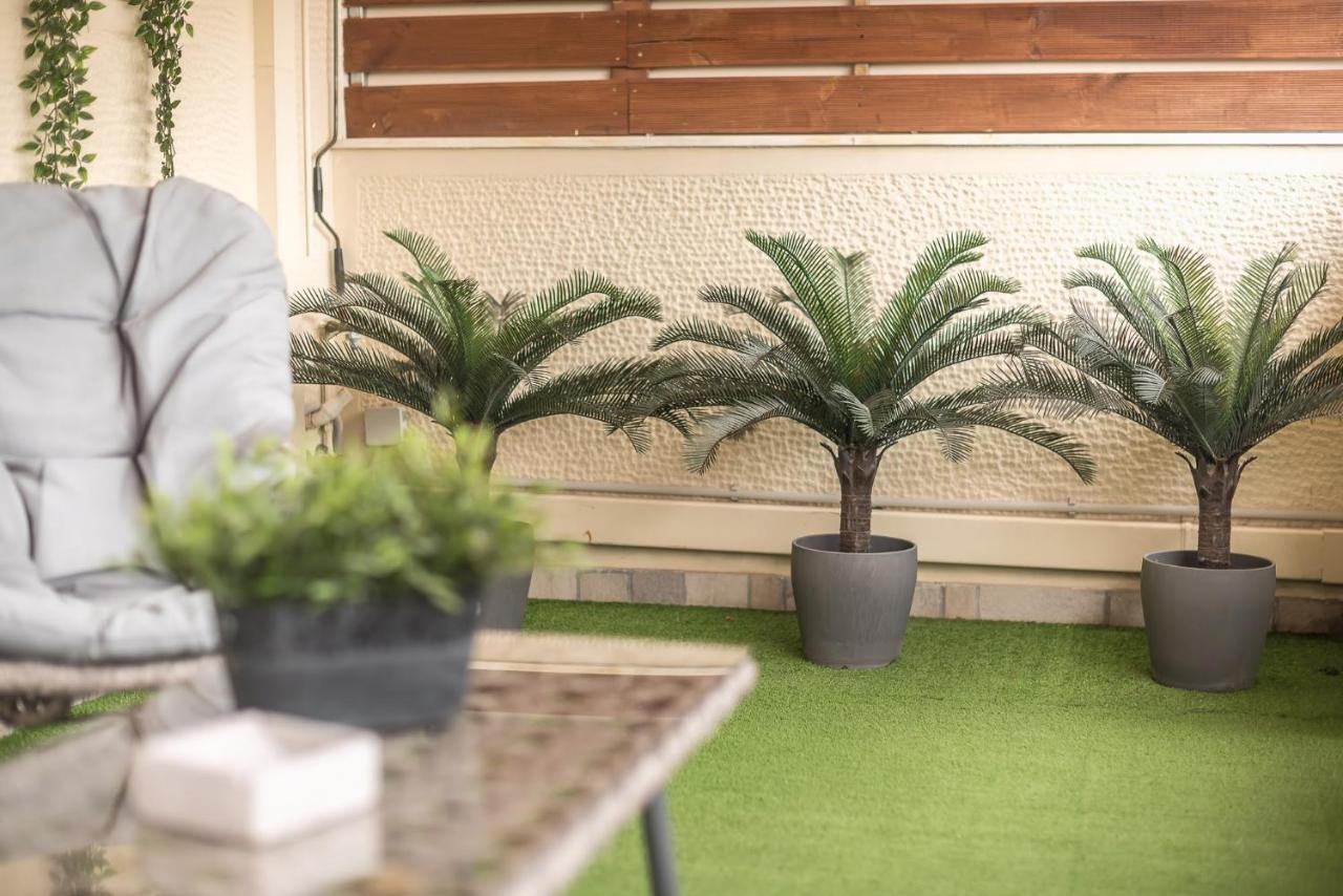 شقة Petralona Stylish Penthouse أثينا المظهر الخارجي الصورة